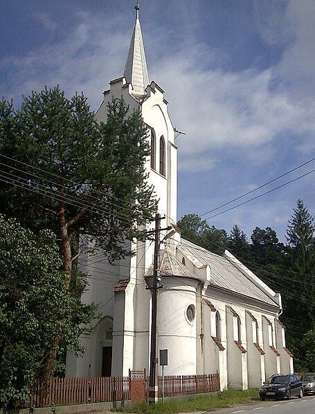 File:Csucsa church1.jpg