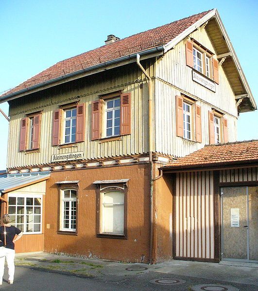 File:Engstingen-bahnhof.jpg