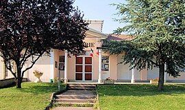 The town hall in Hadigny-les-Verrières