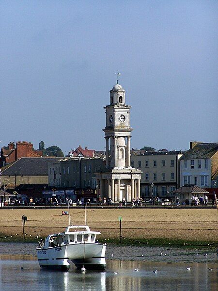 File:Herne Bay -Kent-13Sept2008.jpg