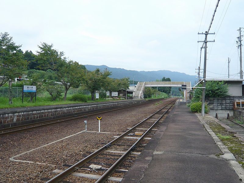 File:JR島ヶ原駅下りホーム.jpg