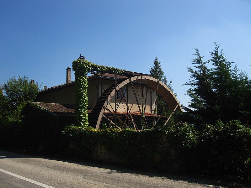 File:Moulin de Nantoin.jpg