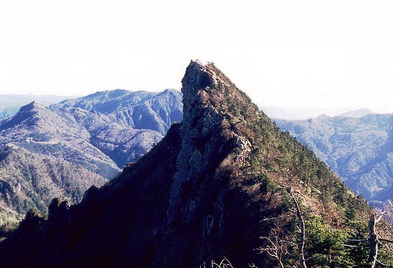 File:Mount Ishizuchi.jpg