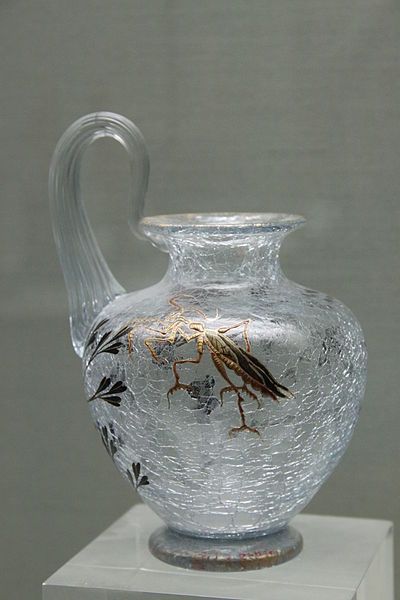 File:Petit vase craquelé.jpg