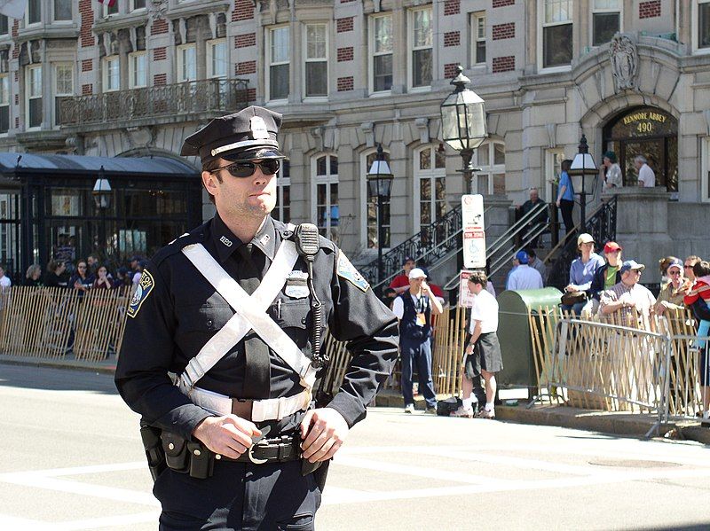 File:Police officer.jpg