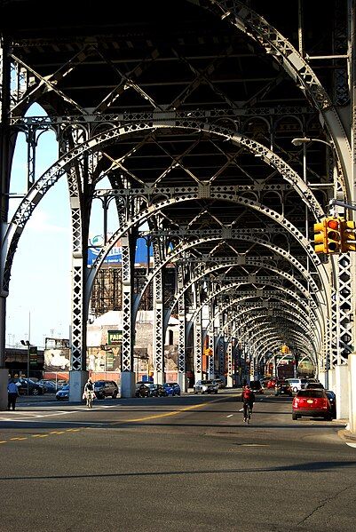 File:Riverside Drive viaduct.jpg