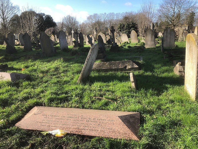 File:Robert McClure grave.jpg