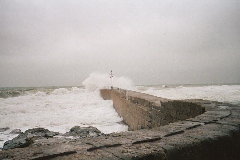 File:Stormy Sea2004.jpg