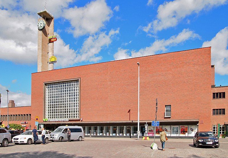 File:Tampere railway station2p.jpg