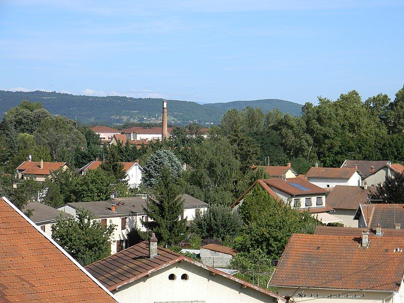 File:Vue Pont-de-Chéruy.JPG