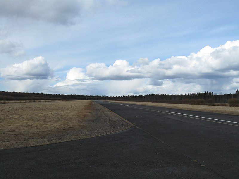 File:Ahmosuo airfield.JPG