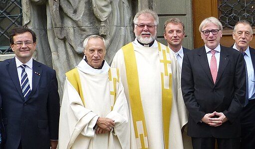 Wolf (2nd l.) at a meeting of the Anima Fraternity, 2014