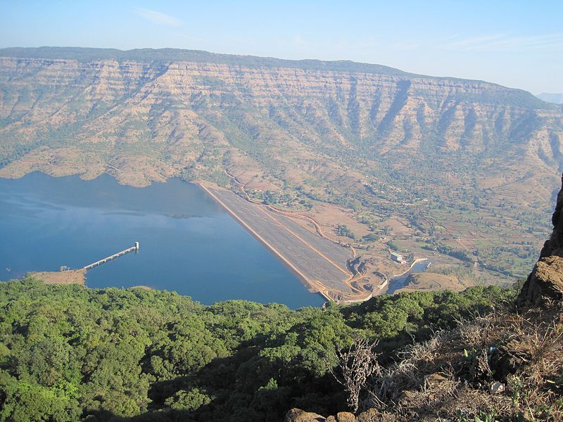 File:Balakwadi Dam.jpg