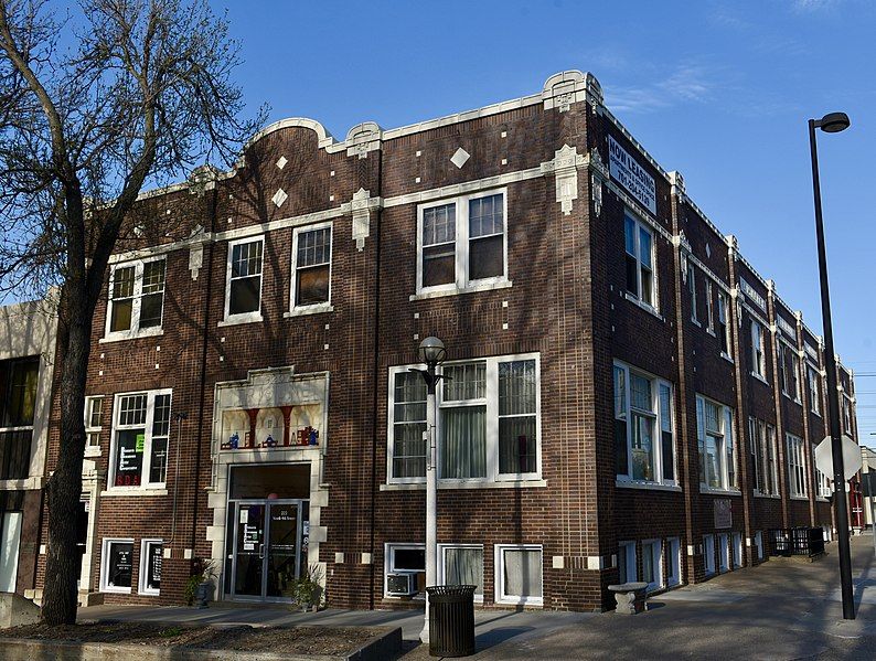 File:Bismarck Tribune Building.jpg