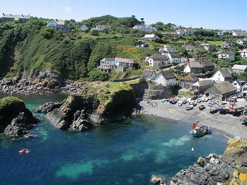 File:Cadgwith.JPG