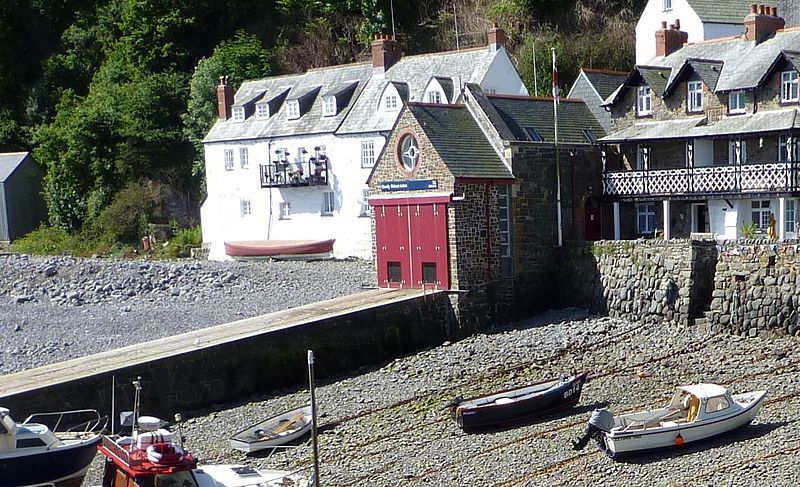 File:Clovelly Lifeboat Station.jpg