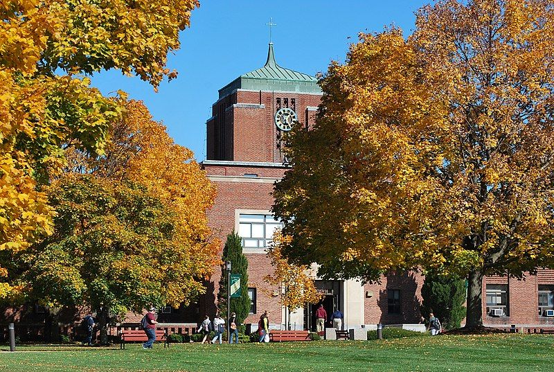 File:Grewen Hall Entrance.jpg