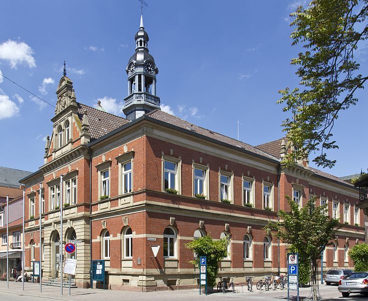 File:Hockenheim Rathaus 20130528.jpg