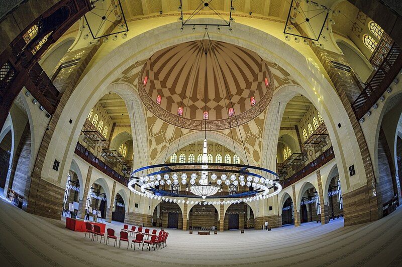 File:MainPrayerHallFromMehrabofAlFatehMosque.jpg