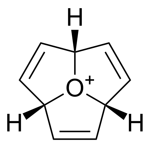 File:Oxatriquinacene.svg