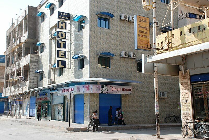 File:Qamishli,hotels.jpg