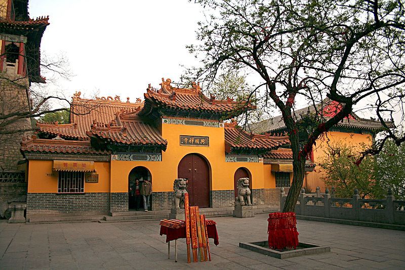 File:Qianfoshan xingguochantemple.jpg