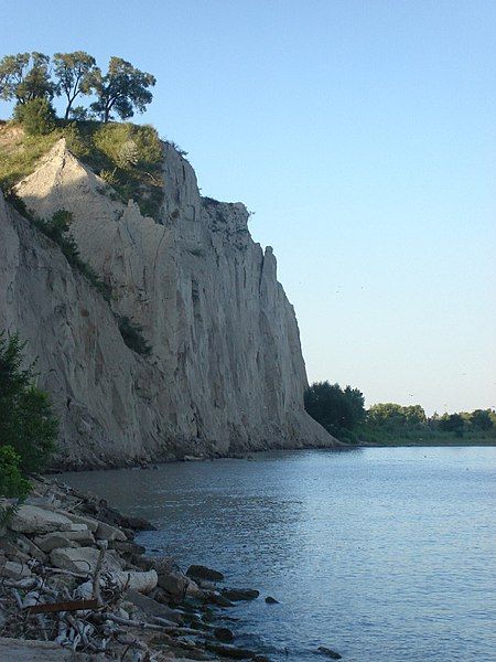 File:ScarboroughBluffs10.jpg