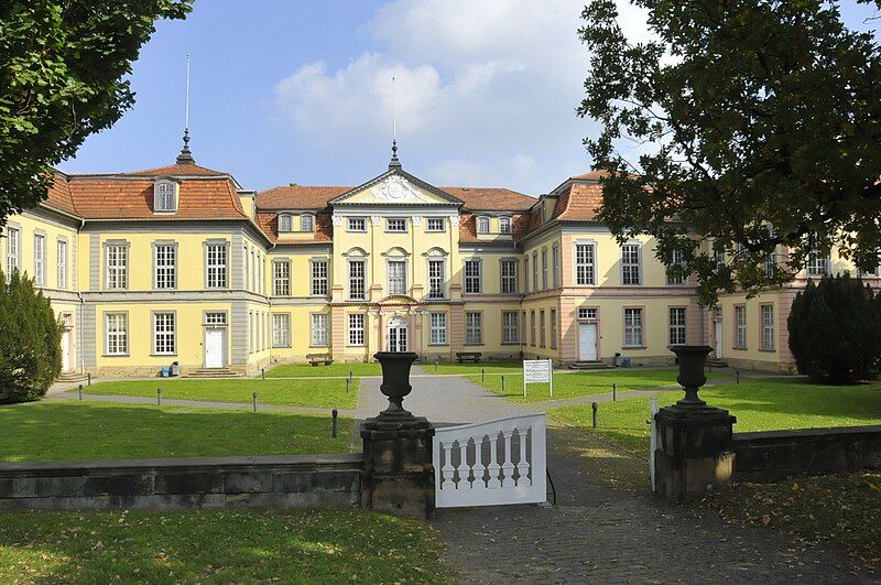 File:Schloss Friedrichsthal-1-CTH.JPG