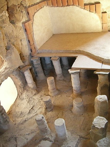 File:Termas en Masada.JPG