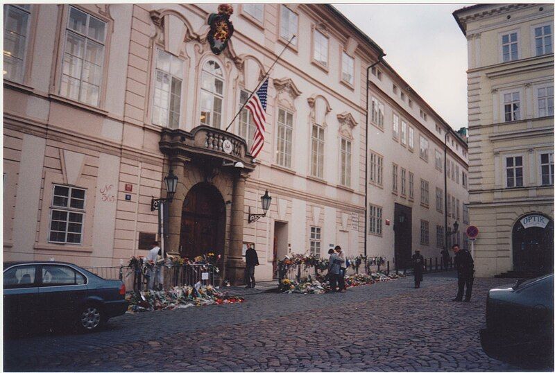 File:Us-embassy-prague-oct-2001.jpeg