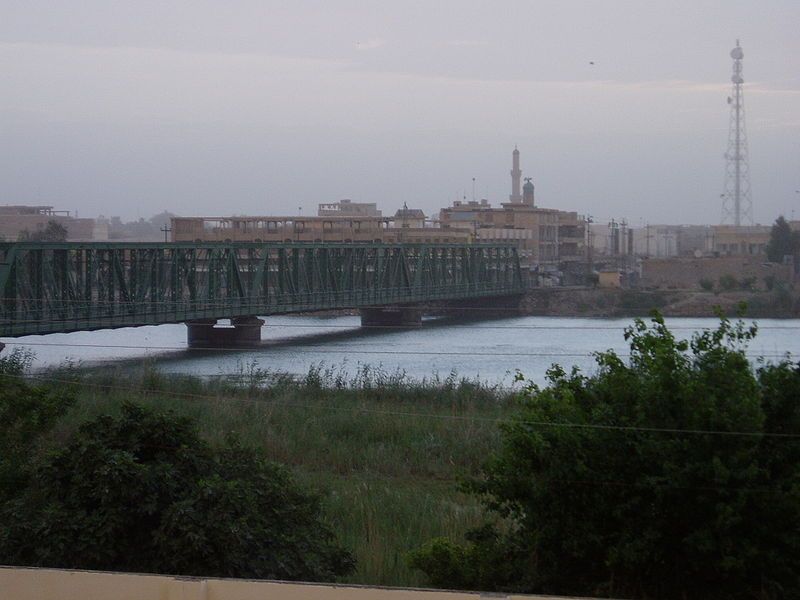 File:BrooklynBridgeFallujah.JPG