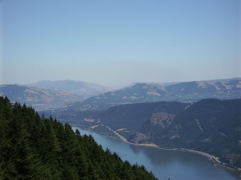 File:ColumbiaGorge.JPG