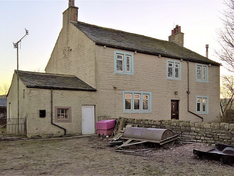 File:Habergham Hall Farmhouse.jpg