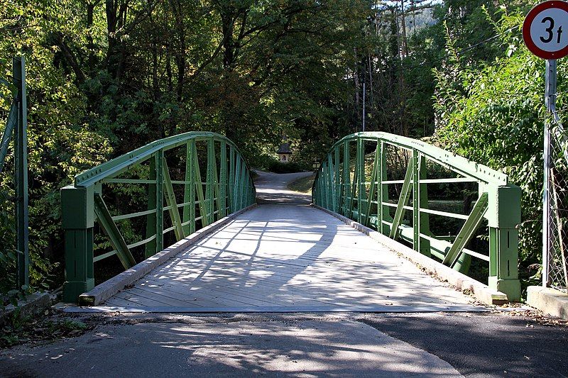 File:Hirschwang - Henriettenbrücke.JPG