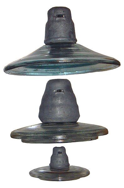 File:Insulators compare.jpg