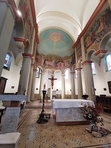 File:L'église Saint-Martin (Vienne).jpg