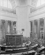 black-and-white image of the rotunda as seen circa 1900–1910