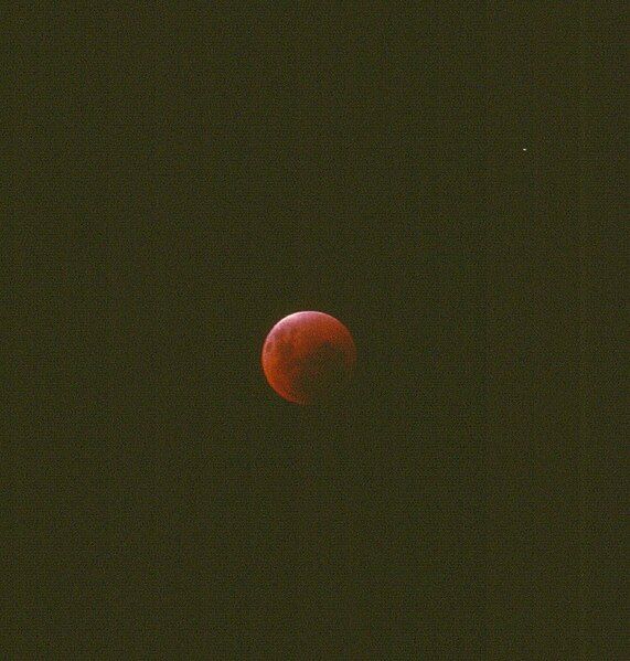 File:Lunar Eclipse2 (105716591).jpg