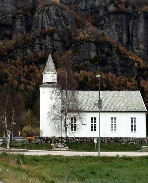 File:Lunde kyrkje02.jpg