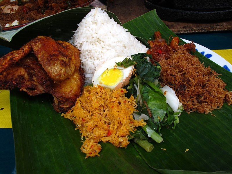 File:Nasi ambeng.jpg