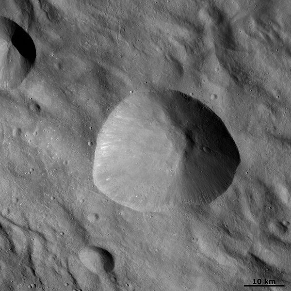 File:Tarpeia crater.jpg