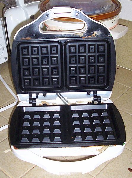 File:Waffle iron.JPG