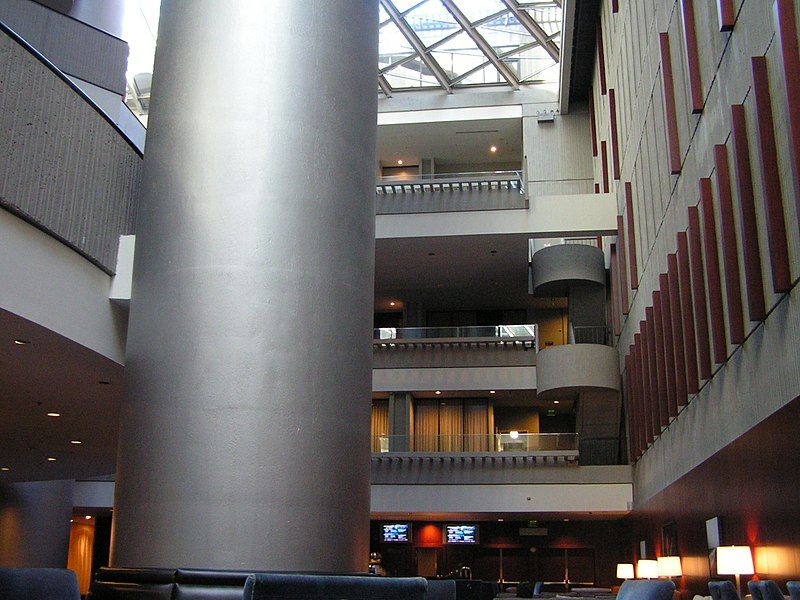 File:Westin-Peachtree-Plaza-Interior.jpg