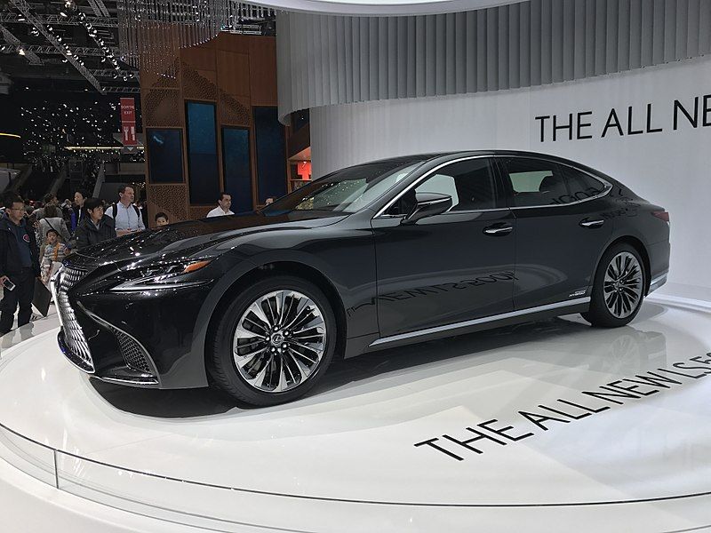 File:2018 Lexus LS.jpg