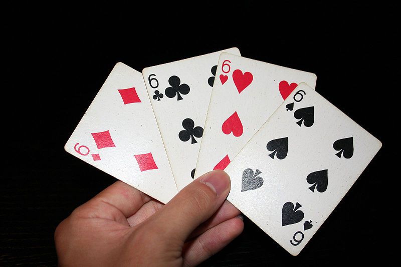 File:6 playing cards.jpg