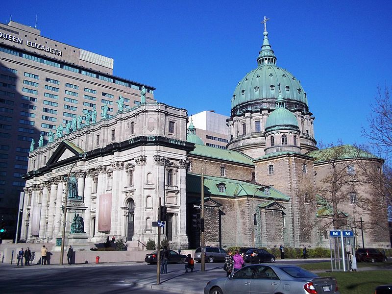 File:Basilique-cathedrale Marie-Reine-du-Monde 06.jpg