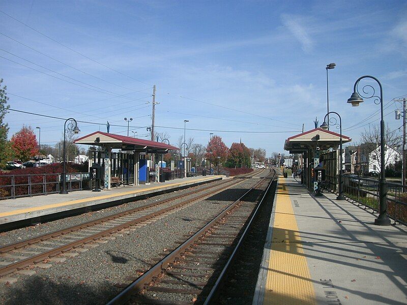 File:Burlington South Station.jpg