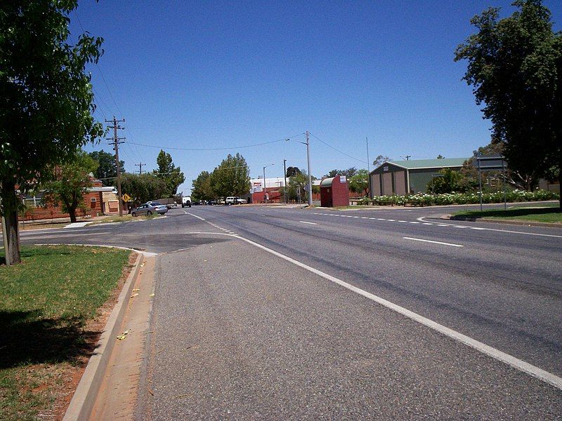 File:Dareton main st.jpg