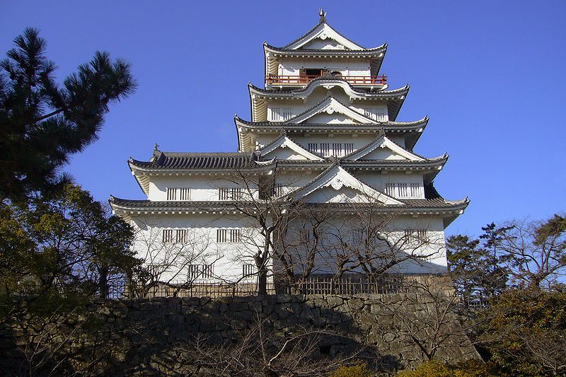 File:Fukuyama castle04s2010.jpg