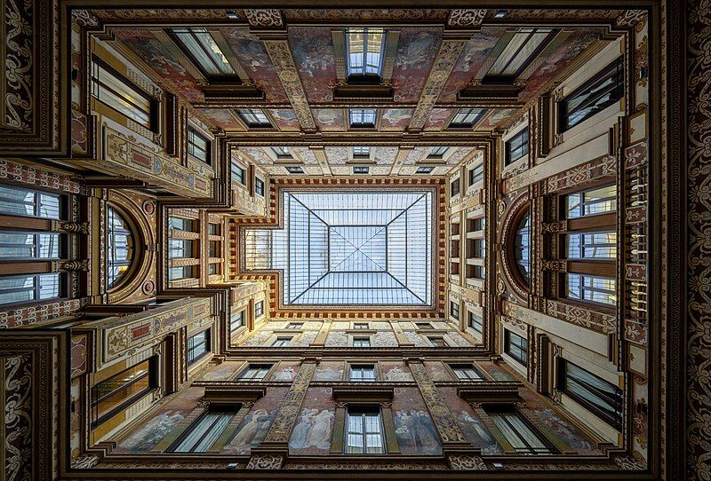 File:Galleria Sciarra.jpg